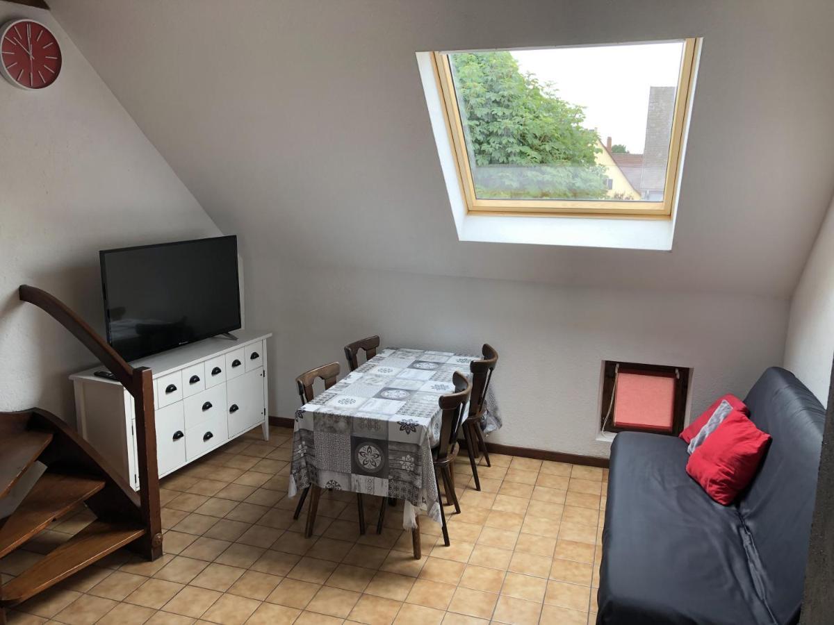 Gite Des 5 Cigognes Rouge Mittelwihr Bagian luar foto