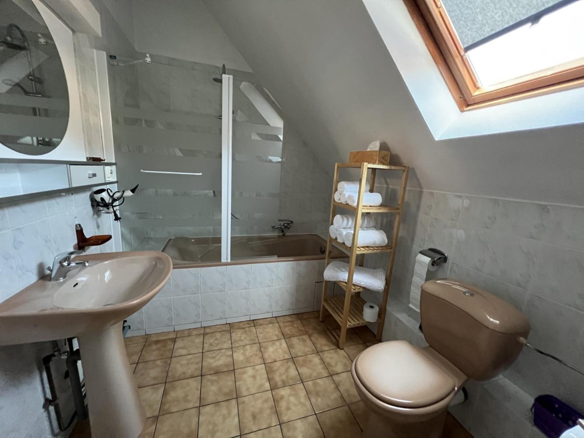 Gite Des 5 Cigognes Rouge Mittelwihr Bagian luar foto